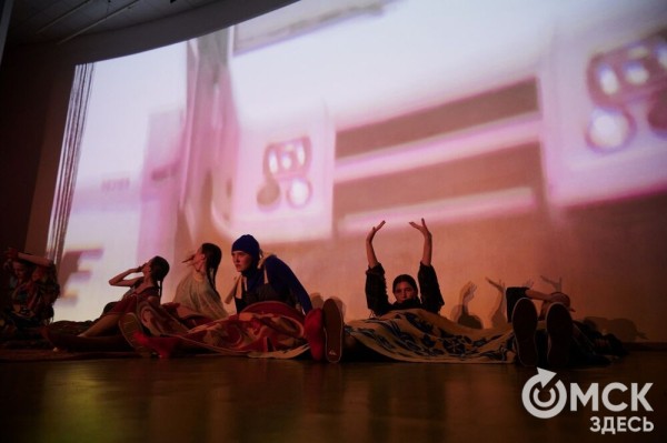 Игры сорокалетних. Театр мод OBRAZ устроил модную "выходку"