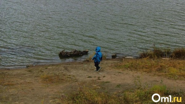 Река на севере Омской области может затопить село