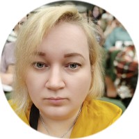 Миньон на палочке и медитирующий Карлсон. Рассматриваем милый дворовый арт Миньон на палочке и медитирующий Карлсон. Рассматриваем милый дворовый арт