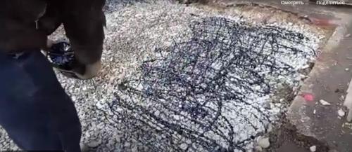 «Как в мишленовском ресторане»: омских дорожников снова поймали на экономии битума?