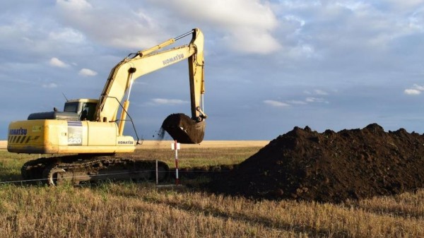 В Омской области начали опашку противопожарных полос