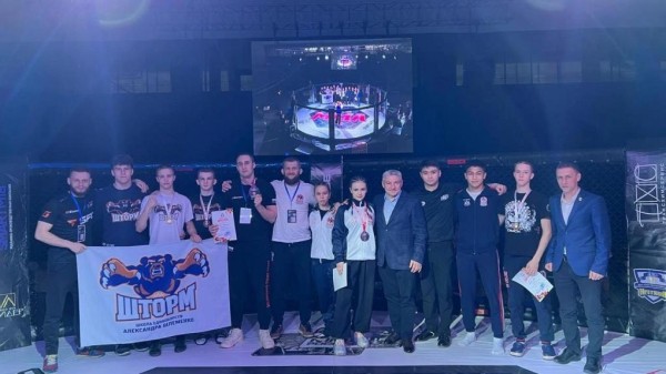 Омичи вошли в топ-3 медального зачёта на первенстве России по ММА