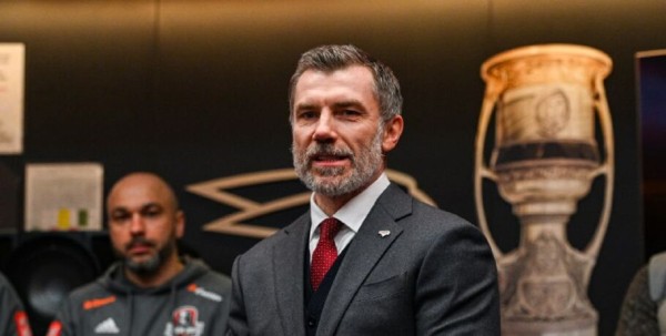 Главного тренера "Авангарда" лишили приставки "и. о."