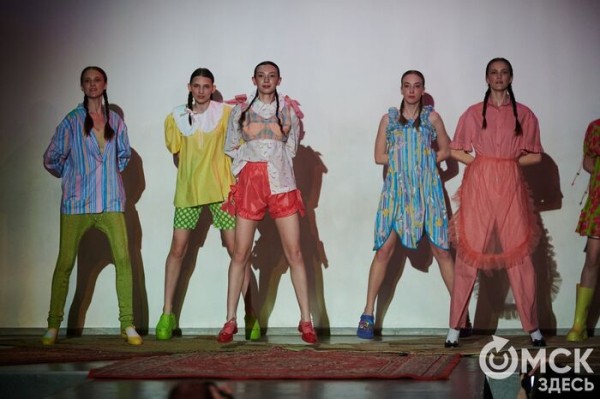 Игры сорокалетних. Театр мод OBRAZ устроил модную "выходку"