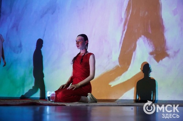 Игры сорокалетних. Театр мод OBRAZ устроил модную "выходку"