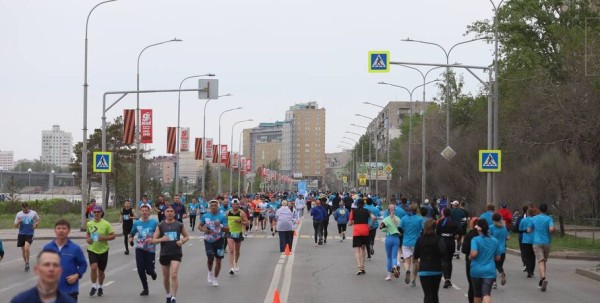 Омские легкоатлеты одержали три победы на дистанциях Весеннего полумарафона Омские легкоатлеты одержали три победы на дистанциях Весеннего полумарафона