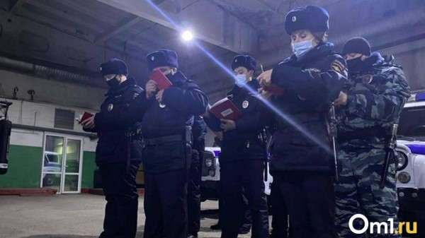 Омичей просят носить с собой паспорта Омичей просят носить с собой паспорта