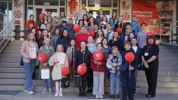 40 омичей написали Тотальный диктант на пять