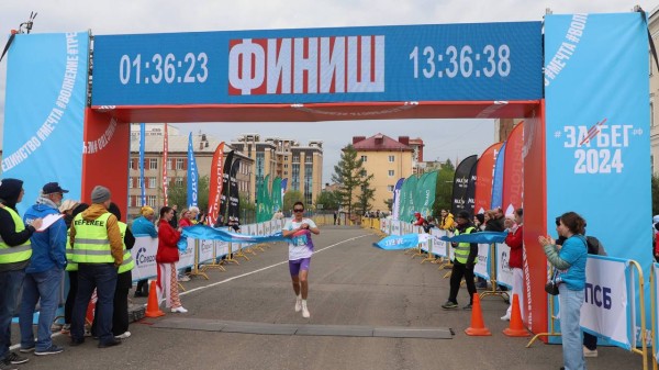 Омские легкоатлеты одержали три победы на дистанциях Весеннего полумарафона Омские легкоатлеты одержали три победы на дистанциях Весеннего полумарафона