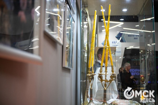"Право памяти - быть живым". В Омске открылась выставка памяти Митрополита Феодосия