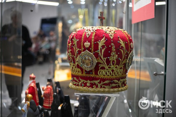 "Право памяти - быть живым". В Омске открылась выставка памяти Митрополита Феодосия