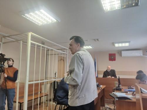 Преподаватель СибАДИ, испытывавший правительственные ЗИЛы, подрядился к защите майора Гайдамака