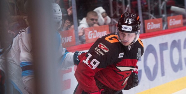 Владимир Ткачёв остаётся в "Авангарде" Владимир Ткачёв остаётся в "Авангарде"