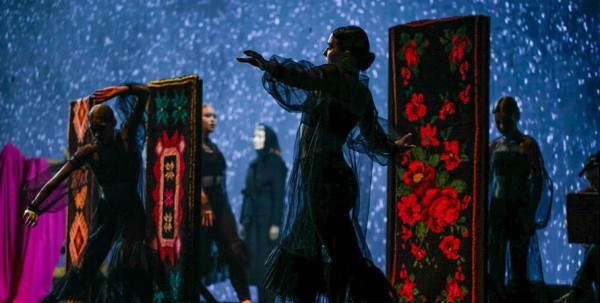 "Не может быть дешевизны". Почему мода с национальным акцентом не хочет в масс-маркет "Не может быть дешевизны". Почему мода с национальным акцентом не хочет в масс-маркет