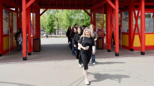 «Вихрь», «Тайфун» и «Ураган»: белгородских прокатили на каруселях Омска «Вихрь», «Тайфун» и «Ураган»: белгородских прокатили на каруселях Омска