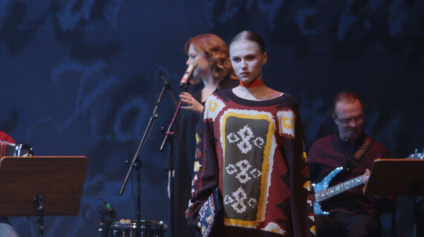 Нарядиться в шабур: дизайнер Варвара Зенина о современных смыслах традиционной одежды