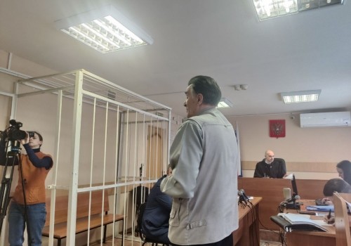 Преподаватель СибАДИ, испытывавший правительственные ЗИЛы, подрядился к защите майора Гайдамака