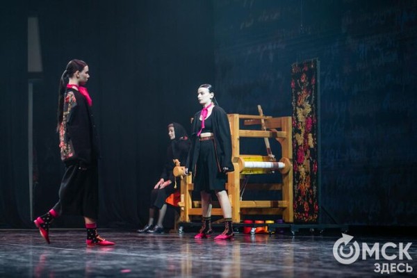 "Не может быть дешевизны". Почему мода с национальным акцентом не хочет в масс-маркет "Не может быть дешевизны". Почему мода с национальным акцентом не хочет в масс-маркет