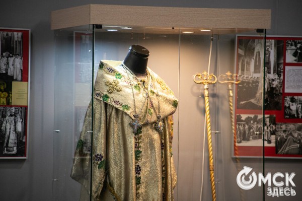 "Право памяти - быть живым". В Омске открылась выставка памяти Митрополита Феодосия