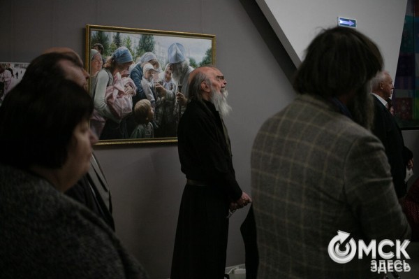 "Право памяти - быть живым". В Омске открылась выставка памяти Митрополита Феодосия