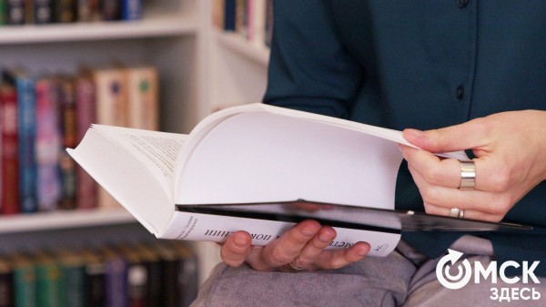 "Хочешь изменить мир - позаботься о качестве своего текста". Чем живут современные писатели?