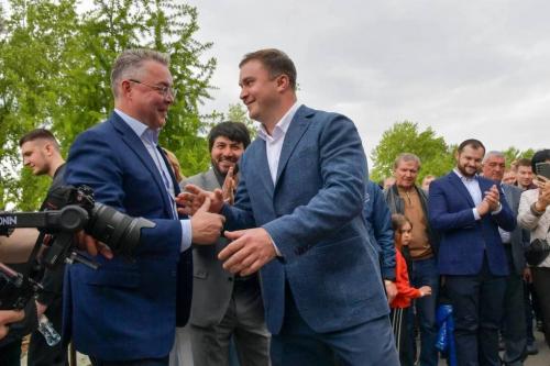 Хоценко и Владимиров оставили в Омске совместное «обращение к потомкам»