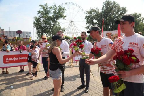 Омичка Тамара Волнина почти привычно выиграла «Цветочный забег»