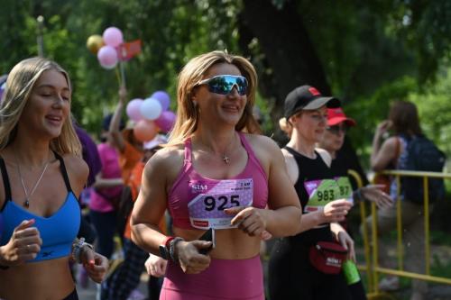 Омичка Тамара Волнина почти привычно выиграла «Цветочный забег»