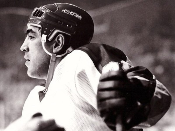 Коля-гол: от секции в Нефтяниках до высшей лиги отечественного хоккея