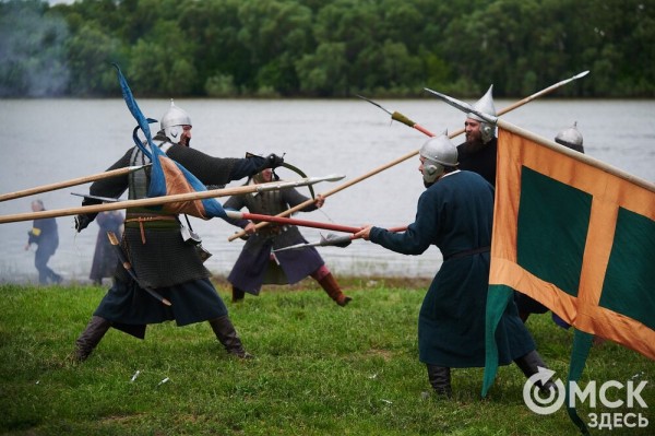 Летали стрелы и гремели ружья: в Омской крепости прошёл бой