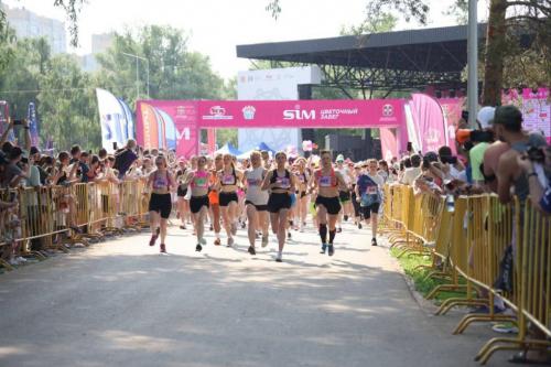 Омичка Тамара Волнина почти привычно выиграла «Цветочный забег»