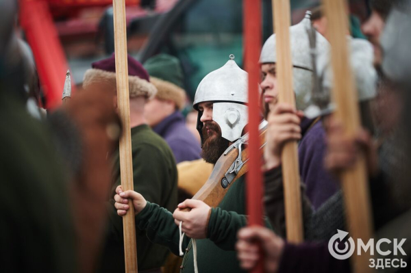 Летали стрелы и гремели ружья: в Омской крепости прошёл бой