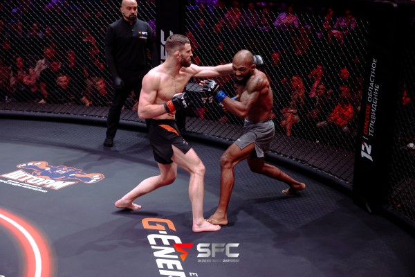 Шторм снёс американского бойца Миллендера. В Омске прошёл SFС-10