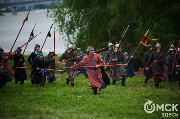 Летали стрелы и гремели ружья: в Омской крепости прошёл бой