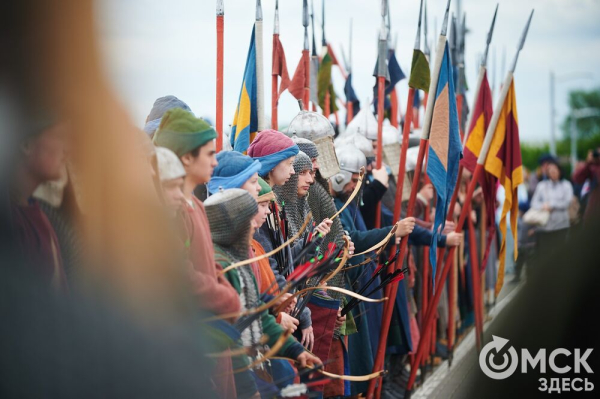 Летали стрелы и гремели ружья: в Омской крепости прошёл бой