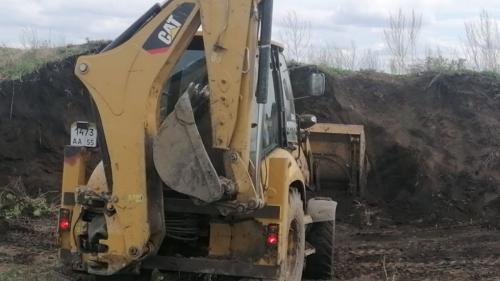 Открытие сезона? В Калачинске начали ещё интенсивней разворовывать «плохо» лежащий чернозем