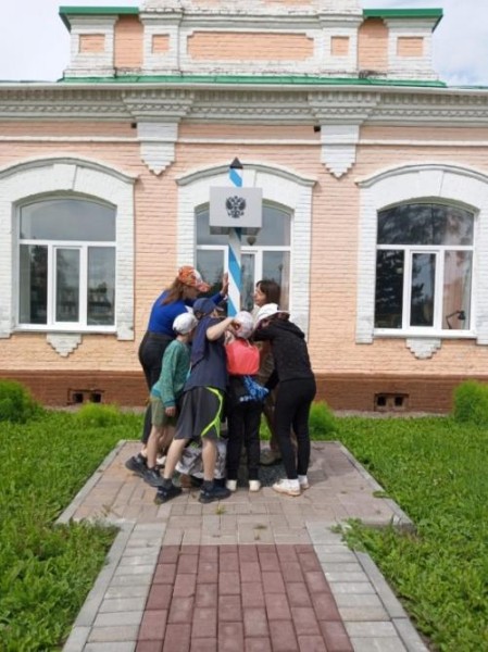 Пикник, караоке и пенная дискотека: на «Большие семейные выходные» пришли более 20 тысяч омичей Пикник, караоке и пенная дискотека: на «Большие семейные выходные» пришли более 20 тысяч омичей