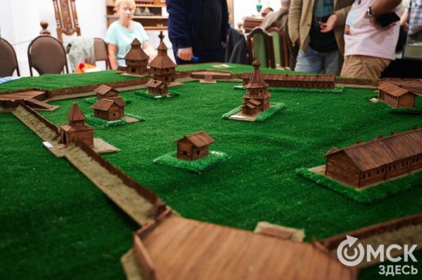 Палочки от сладкой ваты и погружение в 18 век. Как воссоздать первую Омскую крепость