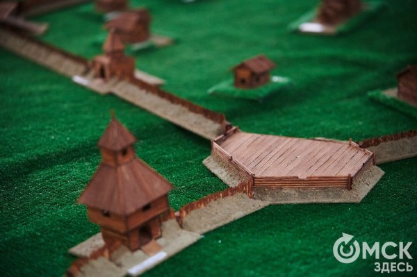 Палочки от сладкой ваты и погружение в 18 век. Как воссоздать первую Омскую крепость