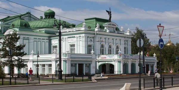 "Это самое интересное, что у нас есть": в Омске сняли фильм о полуторавековой истории драмтеатра