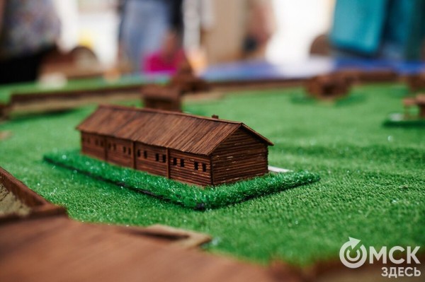 Палочки от сладкой ваты и погружение в 18 век. Как воссоздать первую Омскую крепость