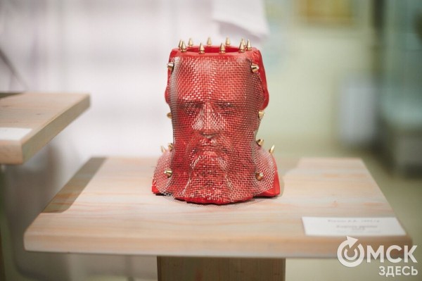 Время городских смыслов: зачем Егор Летов стал сфинксом, а Омская птица - ретроигрой