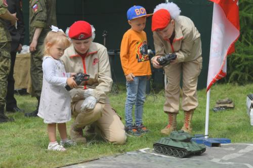 Пикник, караоке и пенная дискотека: на «Большие семейные выходные» пришли более 20 тысяч омичей Пикник, караоке и пенная дискотека: на «Большие семейные выходные» пришли более 20 тысяч омичей