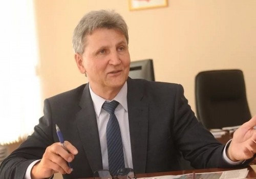 Глава Калачинского района Мецлер «выдал» покупку служебного «Фольксвагена» за аренду?