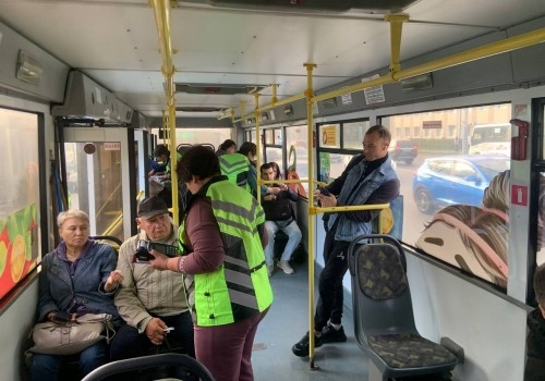 Частных охранников планируют привлечь к ловле «зайцев» в автобусах Омска Частных охранников планируют привлечь к ловле «зайцев» в автобусах Омска