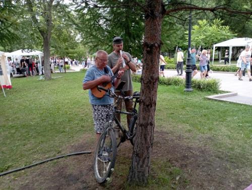 Театр, пленэр, концерт и мода: «Любинский. АРТ» в Омске собрал 40 тыс. человек Театр, пленэр, концерт и мода: «Любинский. АРТ» в Омске собрал 40 тыс. человек