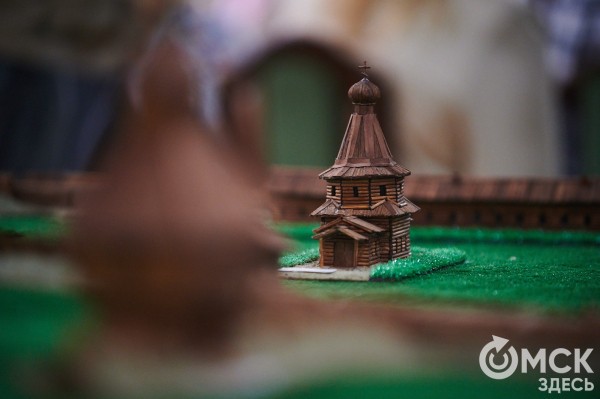 Палочки от сладкой ваты и погружение в 18 век. Как воссоздать первую Омскую крепость