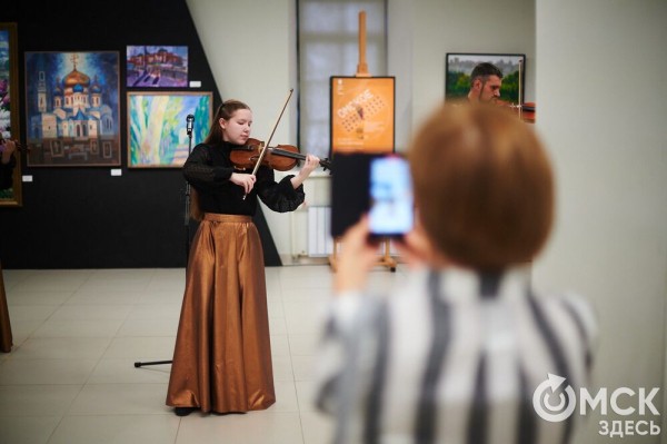 Время городских смыслов: зачем Егор Летов стал сфинксом, а Омская птица - ретроигрой
