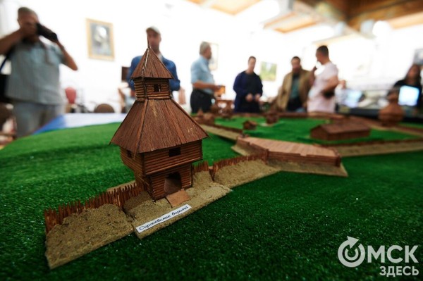 Палочки от сладкой ваты и погружение в 18 век. Как воссоздать первую Омскую крепость