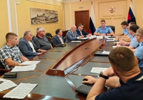 Глава омского Минсельхоза Дрофа в присутствии прокуроров отрекся от идеи захвата фермерских земель в пользу олигарха Латарии Глава омского Минсельхоза Дрофа в присутствии прокуроров отрекся от идеи захвата фермерских земель в пользу олигарха Латарии